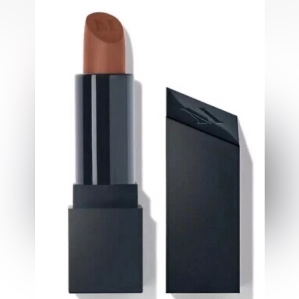 Morphe Matte Lipstick in Sweet Tea